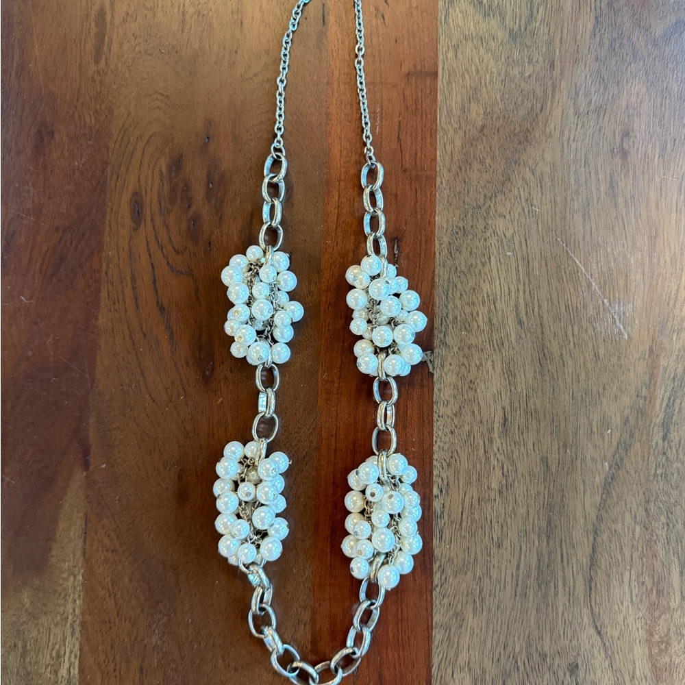 Elegant Silver and Pearl Cluster Necklace